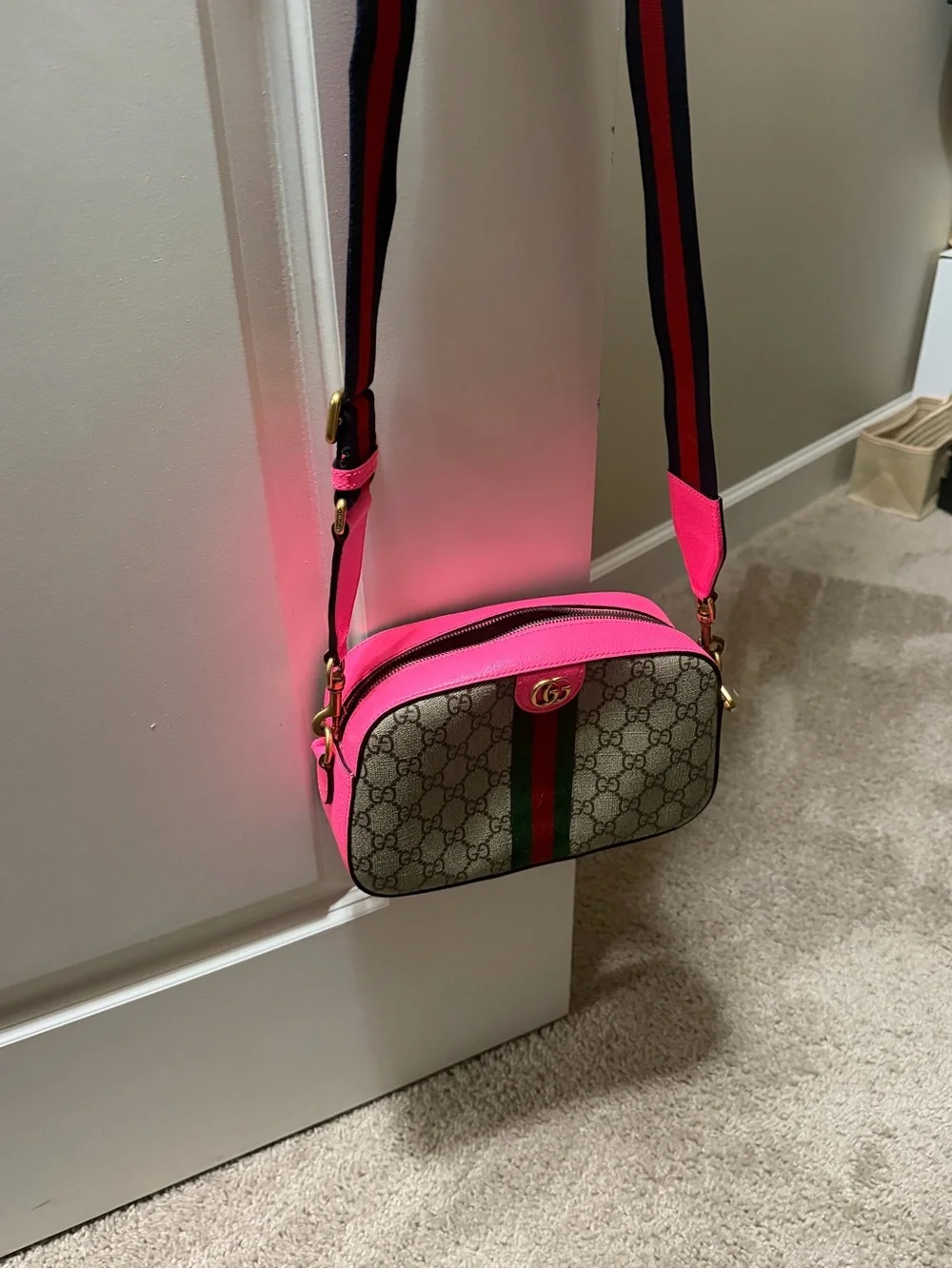 Authentic Gucci Beige GG Small Ophidia Crossbody with Pink Trim